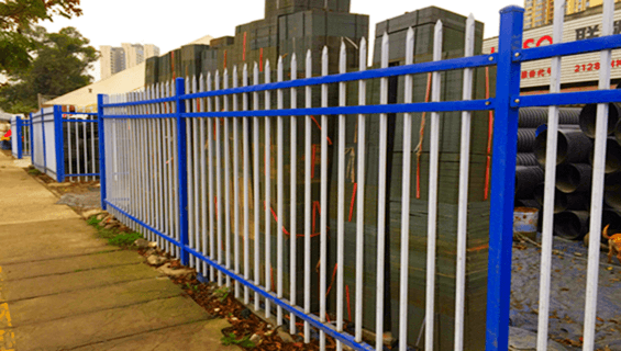 蓝色三横杆围墙护栏.png